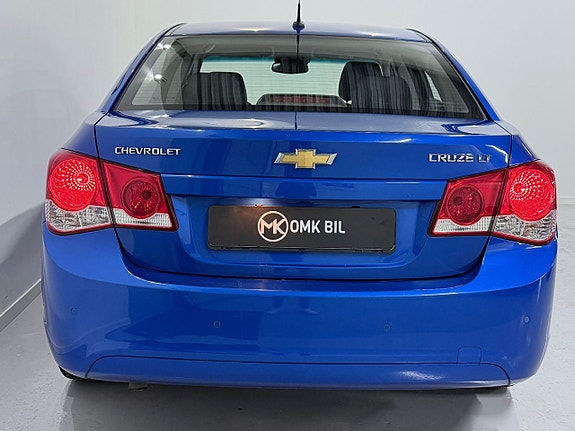 Chevrolet Cruze 10 of 23