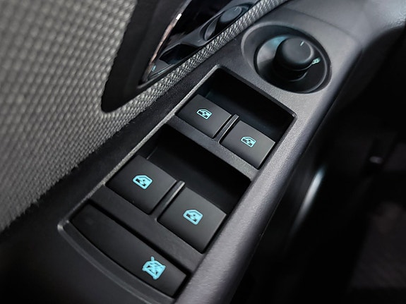 Chevrolet Cruze 21 of 23
