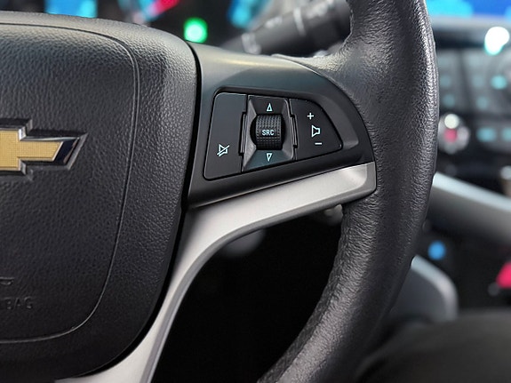 Chevrolet Cruze 17 of 23