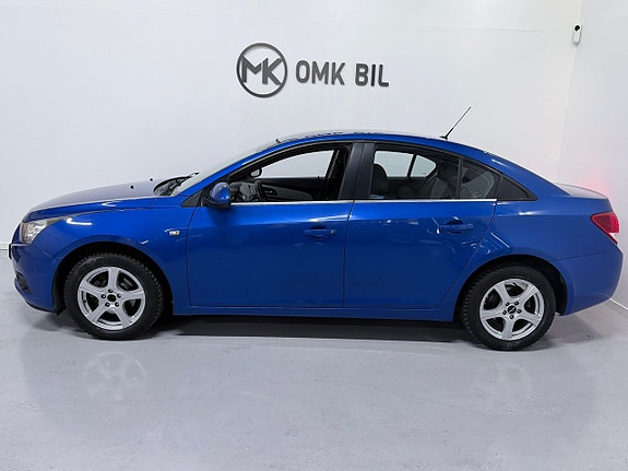 Chevrolet Cruze 5 of 5