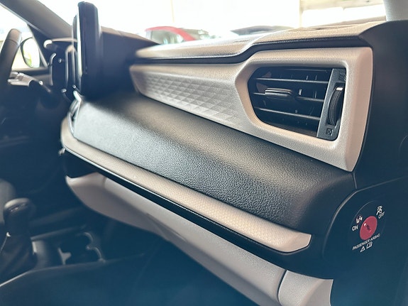 Suzuki Swift 13 of 17