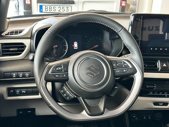 Suzuki Swift 9 of 17