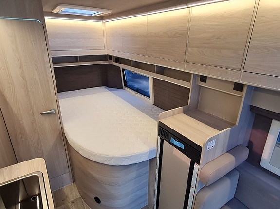 Globe-Traveller Explorer 2 XS 180 hk, automat, dragkrok, för 2 personer 23 of 26