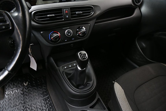 Hyundai i10 19 of 21