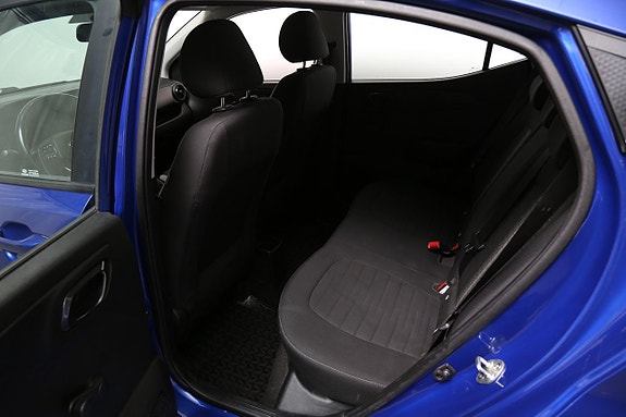 Hyundai i10 20 of 21