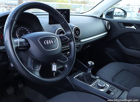 Audi A3 9 of 17