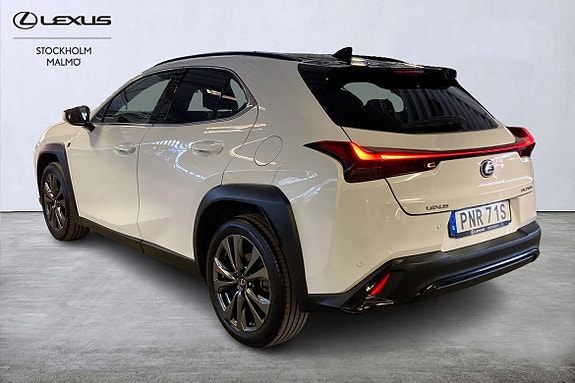 Lexus UX250h 2 of 5