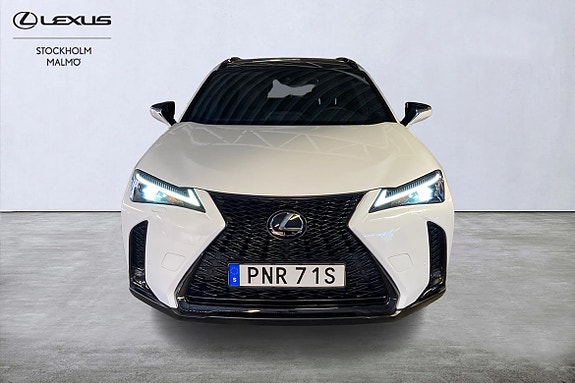 Lexus UX250h 5 of 5