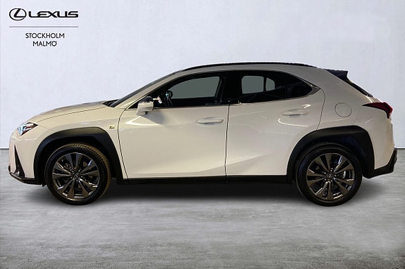 Lexus UX250h 3 of 5