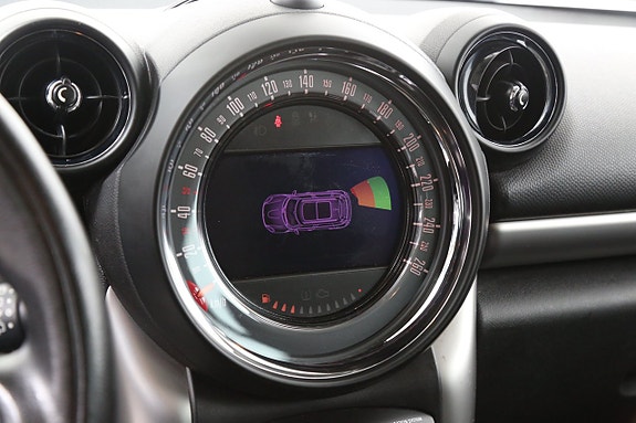 MINI Countryman Cooper D 18 of 22
