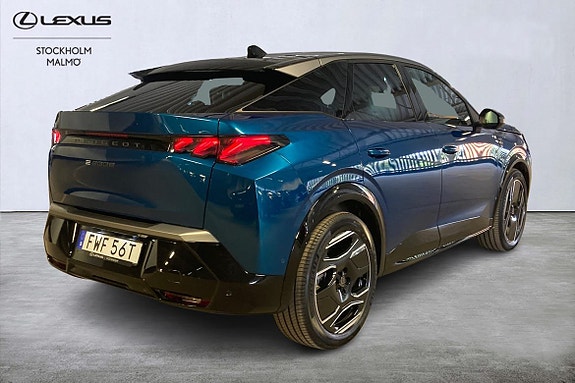 Peugeot e-3008 4 of 5