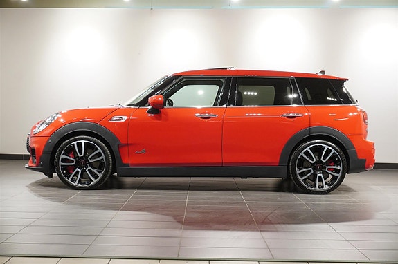 MINI Clubman Cooper 2 of 5