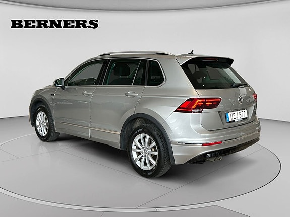 Volkswagen Tiguan 3 of 5