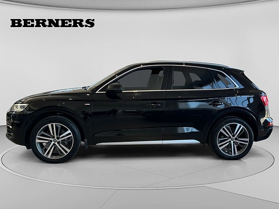 Audi Q5 2 of 5