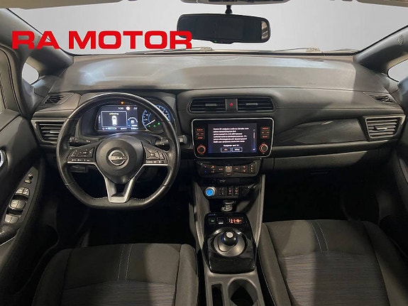 Nissan Leaf 8 of 16