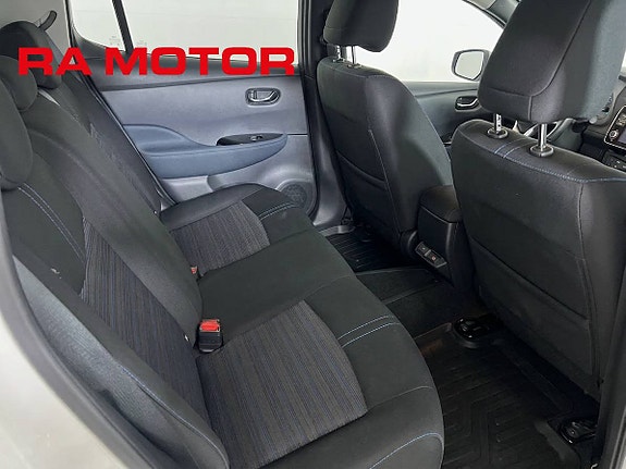 Nissan Leaf 9 of 16