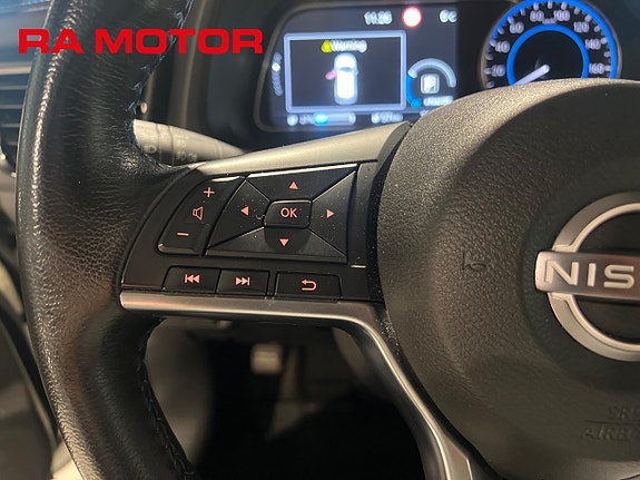 Nissan Leaf 14 of 16