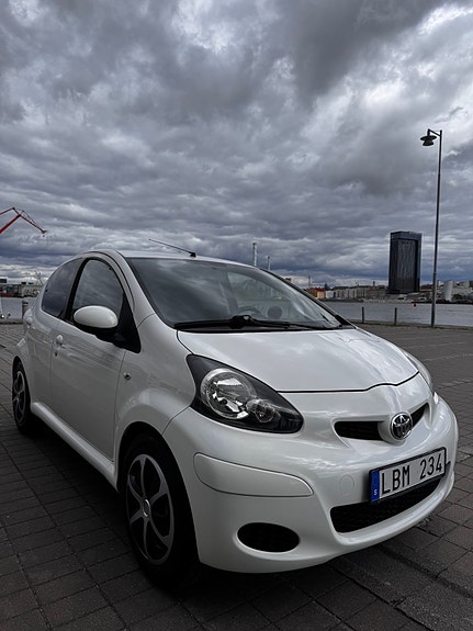 Toyota Aygo 4 of 5