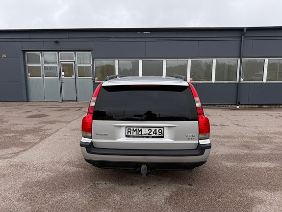 Volvo V70 11 of 27