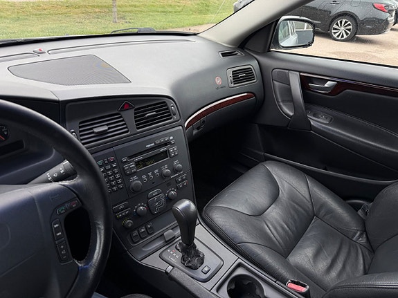 Volvo V70 26 of 27