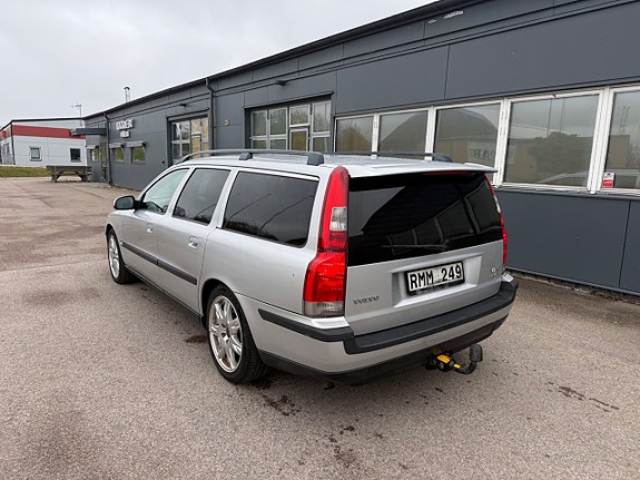 Volvo V70 6 of 27