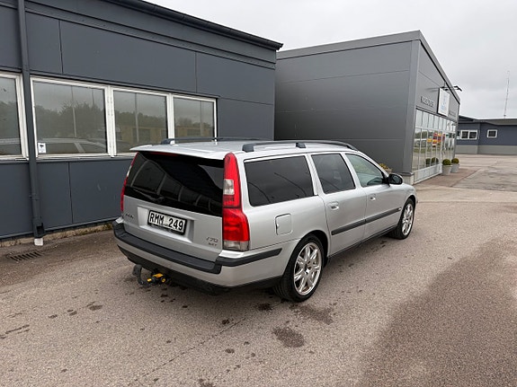 Volvo V70 9 of 27
