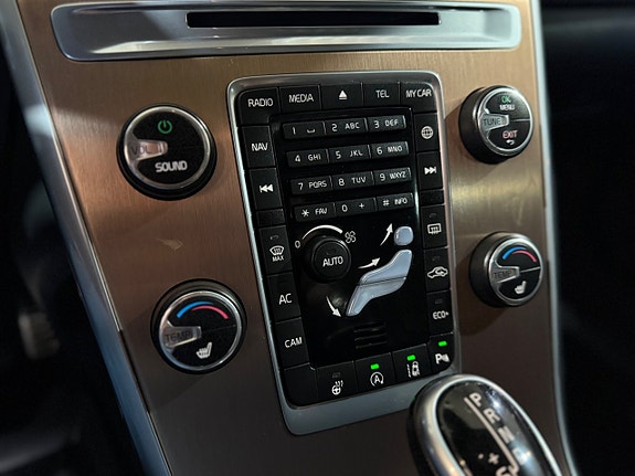 Volvo XC60 21 of 30
