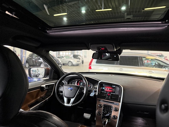 Volvo XC60 20 of 30