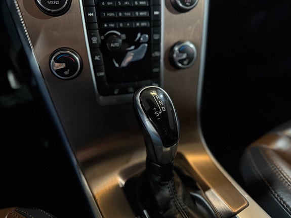 Volvo XC60 22 of 30