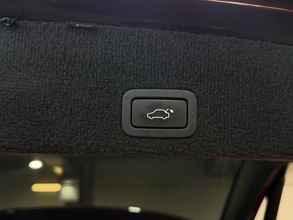 Volvo XC60 12 of 30