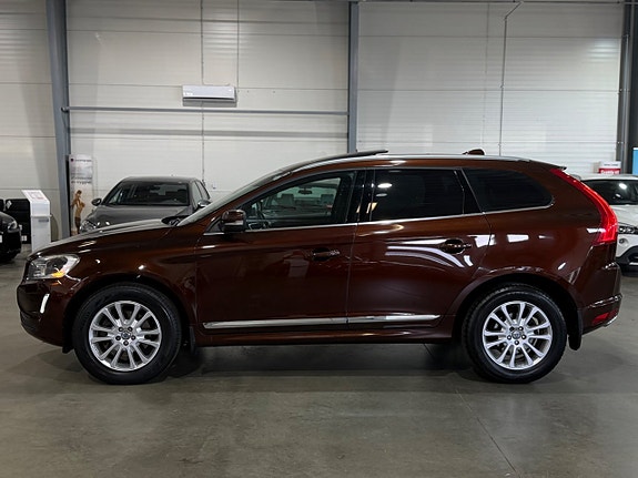 Volvo XC60 8 of 30