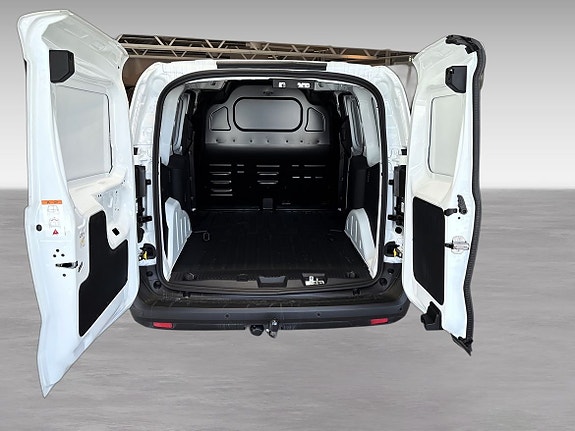 Ford Transit Courier 6 of 9
