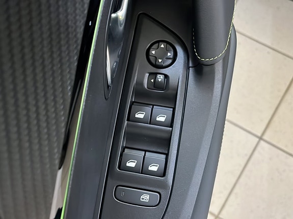 Peugeot 2008 10 of 23