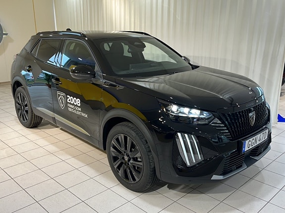 Peugeot 2008 2 of 5