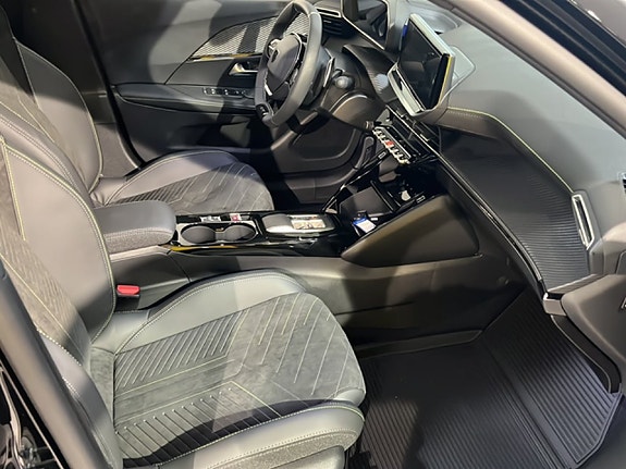 Peugeot 2008 23 of 23