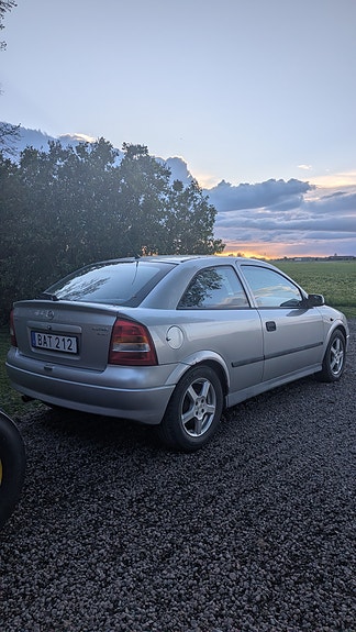Opel Astra 4 of 5