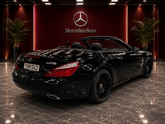 Mercedes-Benz SL350 4 of 5