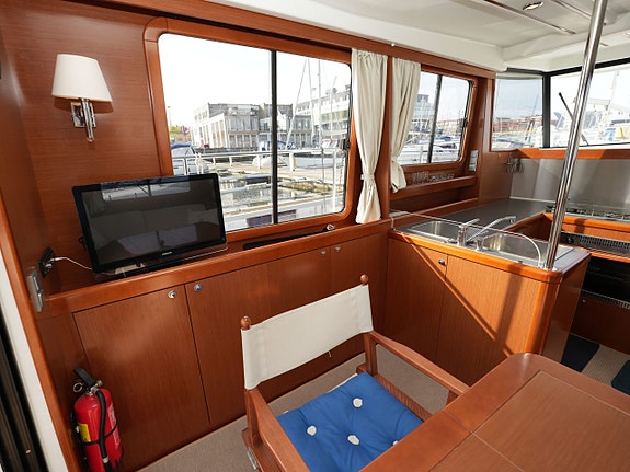 Beneteau Swift Trawler 34 19 of 24