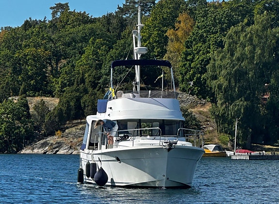 Beneteau Swift Trawler 34 2 of 24