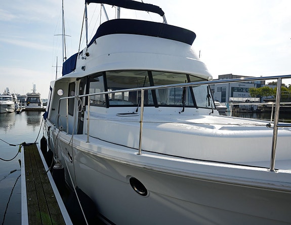 Beneteau Swift Trawler 34 8 of 24