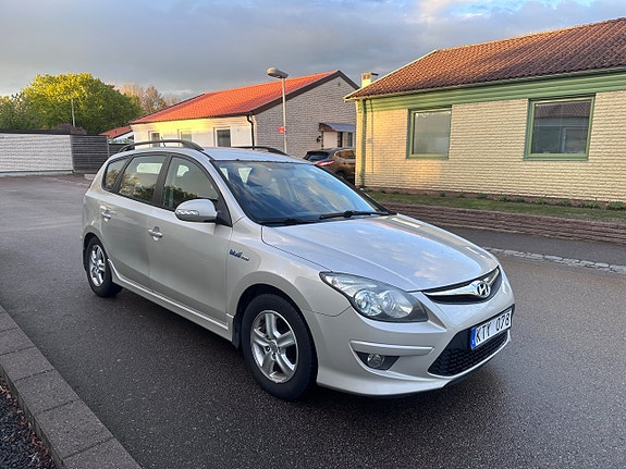 Hyundai i30 3 of 4
