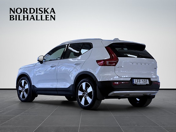 Volvo XC40 5 of 18
