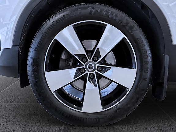 Volvo XC40 18 of 18