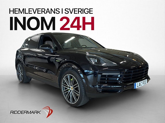 Porsche Cayenne 3 of 30