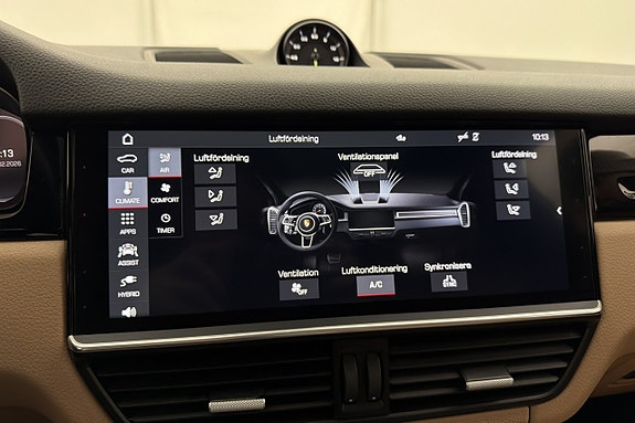 Porsche Cayenne 24 of 30