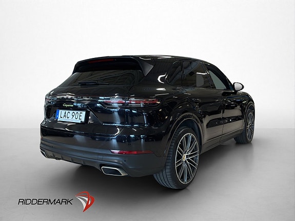 Porsche Cayenne 5 of 5