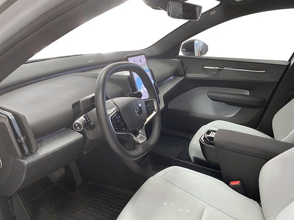 Volvo EX30 6 of 18