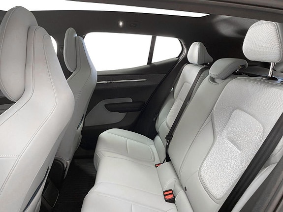 Volvo EX30 7 of 18