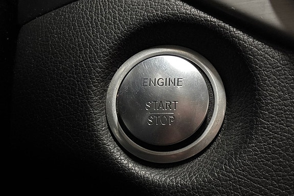Mercedes-Benz CLA200 25 of 27