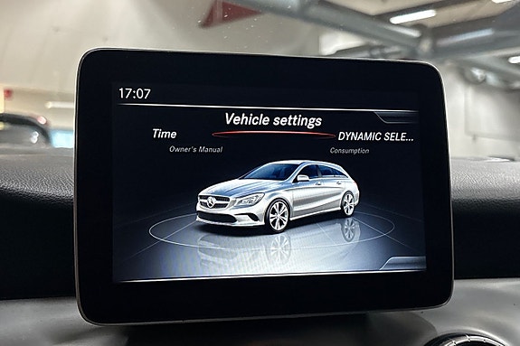 Mercedes-Benz CLA200 21 of 27